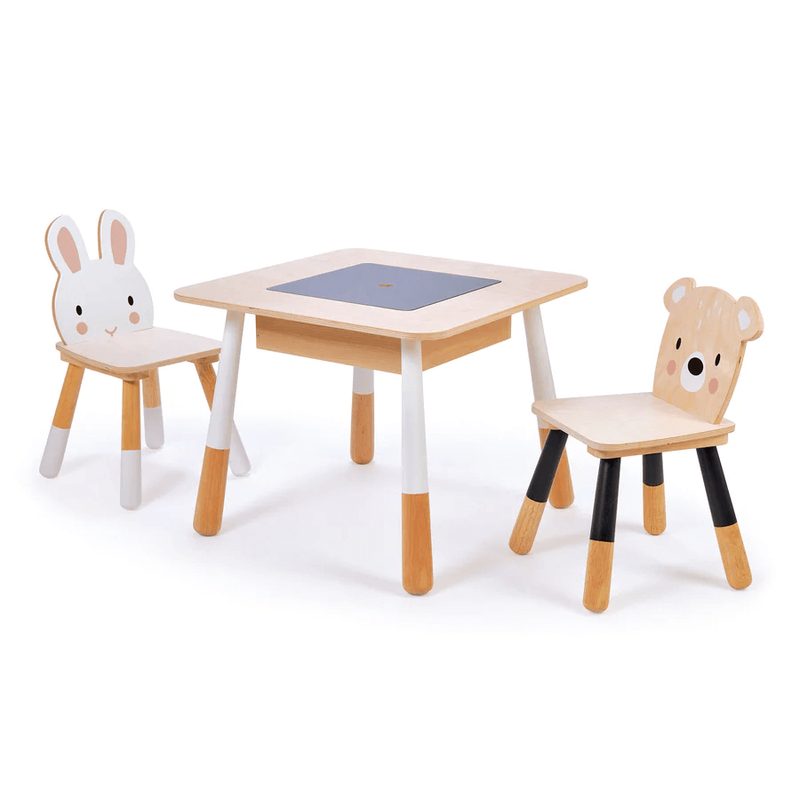 Fa gyermek asztal székekkel